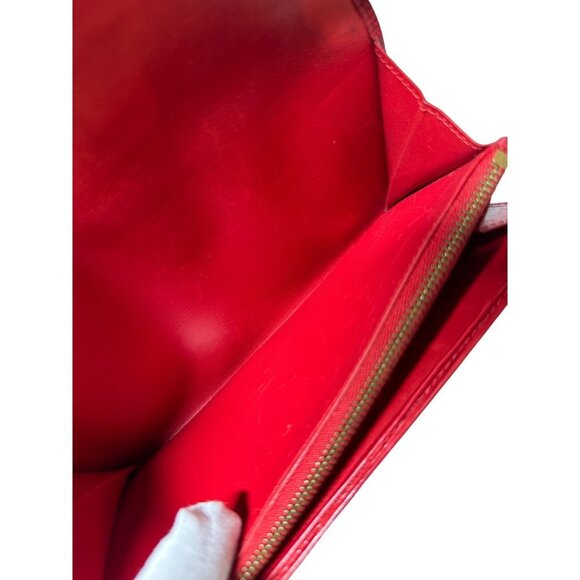 Louis Vuitton Sarah Wallet in Red Epi Leather - Picture 7 of 9